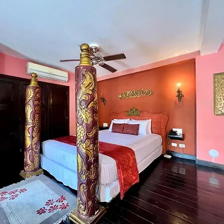 8aps-4 Luxury House In The Historic Center With Pool Air Conditioning And Wifi
